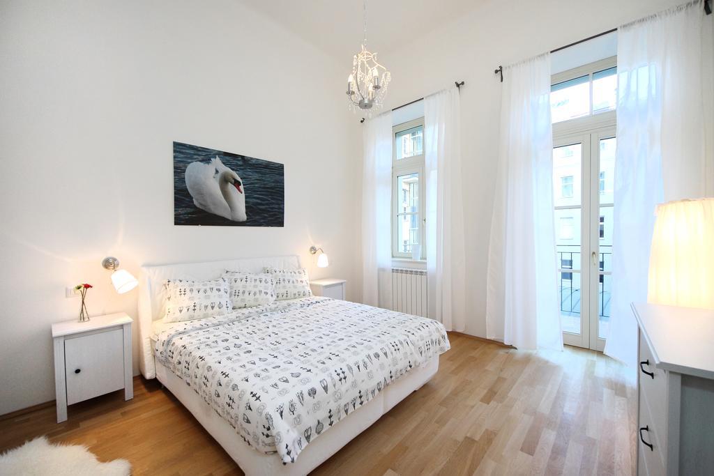Apartament Manesova